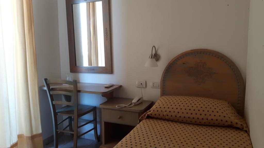 Alghero Vacanze Hotel Экстерьер фото